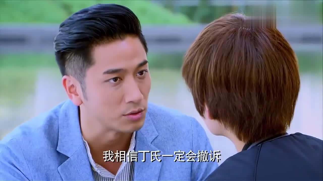 孙二富尝了尝陶勇喝剩的残酒后，“啊”了一声，随之拔腿冲出门外